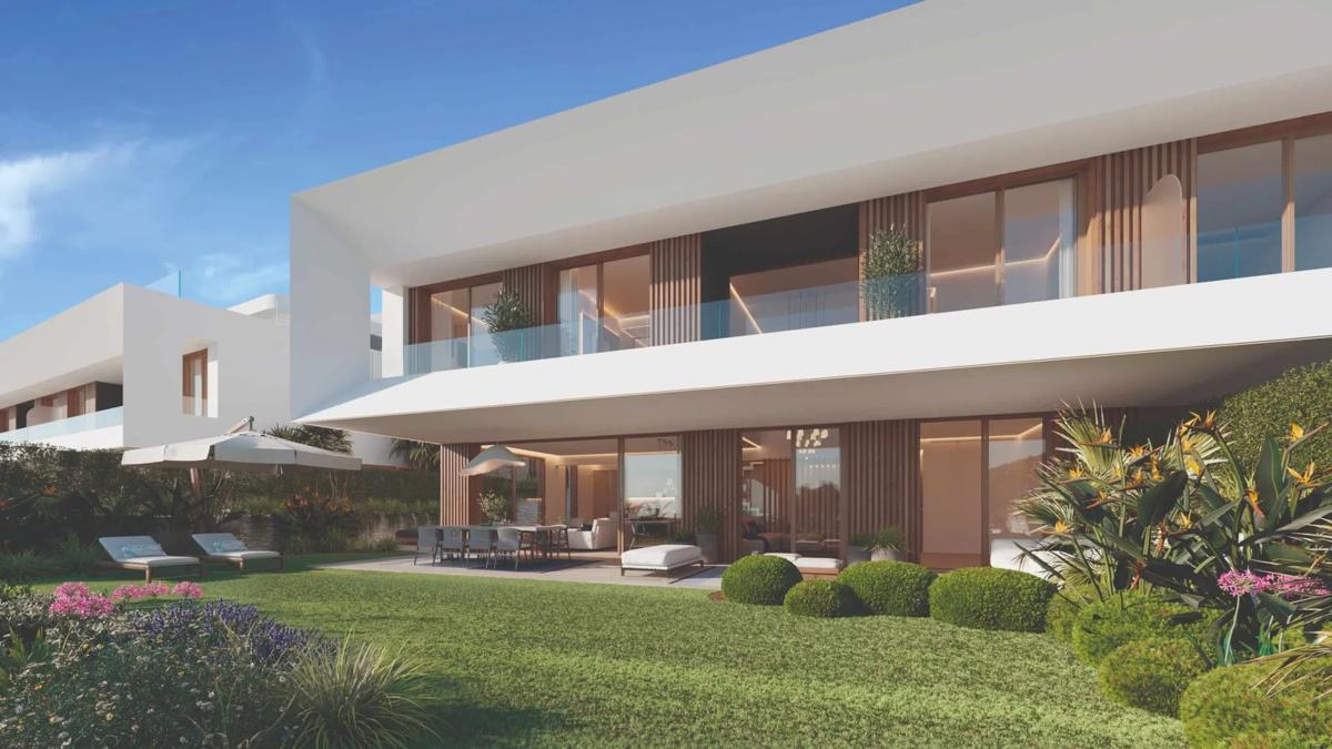 Venta de chalet adosado en Del Priorato s/n , Estepona photo 2