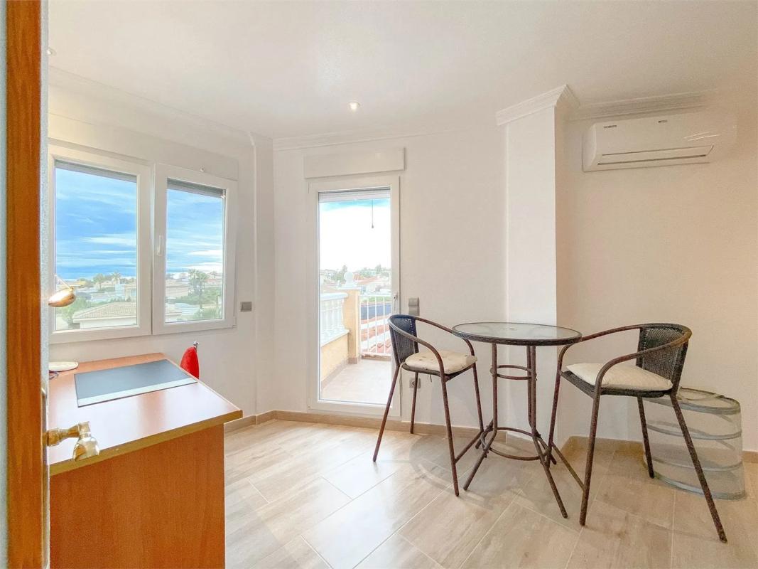 Venta de chalet independiente en Calle Murillo, Rojales
photo 5