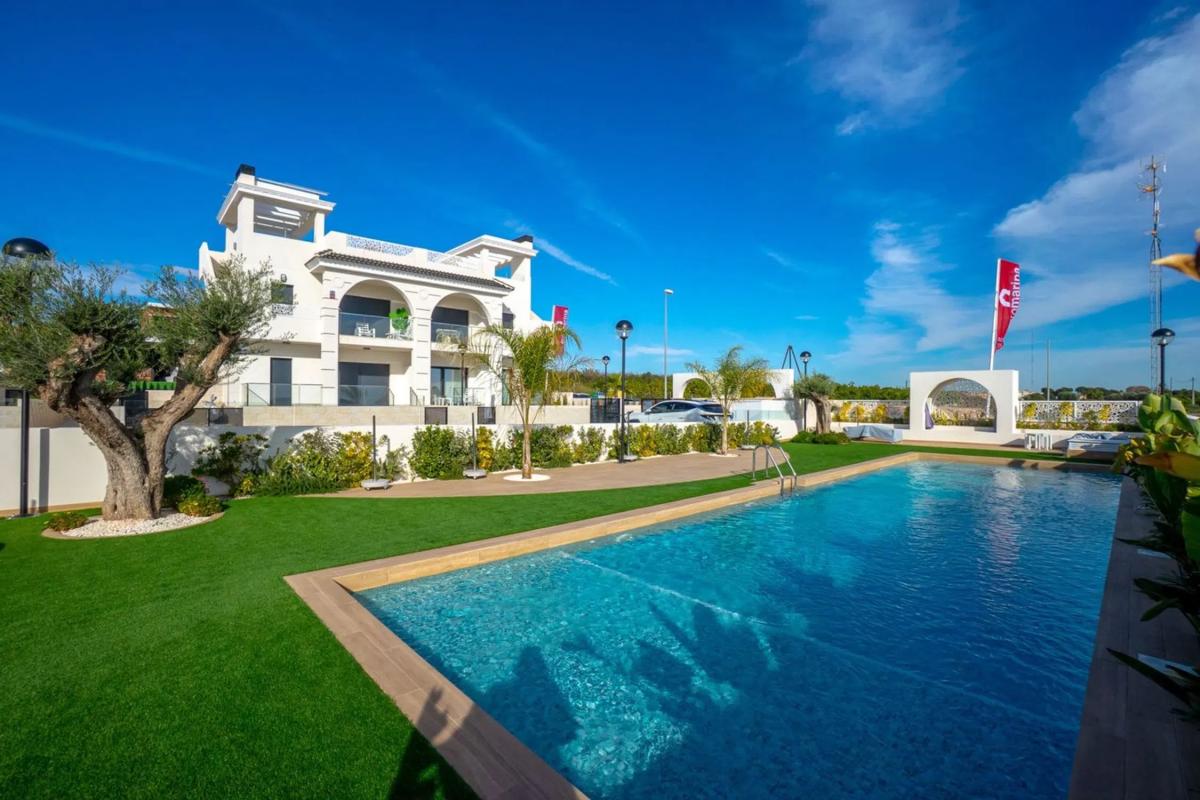 Продажа квартиры на Avenida Guatemala s/n, Рохалес
photo 4
