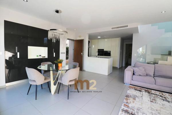 Chalet independiente en venta en Avenida del Salvador, Rojales
 photo 4