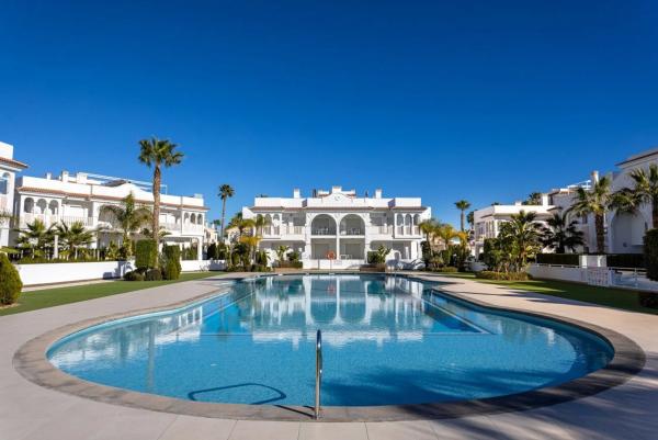 Penthouse for sale at Calle Rias Bajas, Rojales photo 1