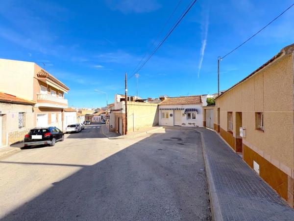 Chalet independiente en venta en Centro, Rojales
photo 1