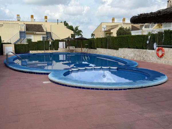 Chalet pareado photo 1