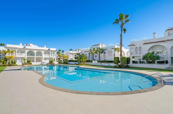 Пентхаус на продажу в  AV MALAGA DE, 22, Рохалес photo 4
