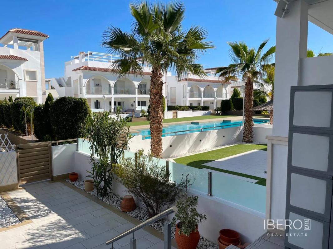 Venta de piso en Avenida de Jaén, Rojales
photo 2