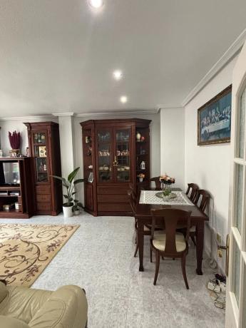 Квартира на продажу на Avenida de Alicante, 8, Рохалес photo 1