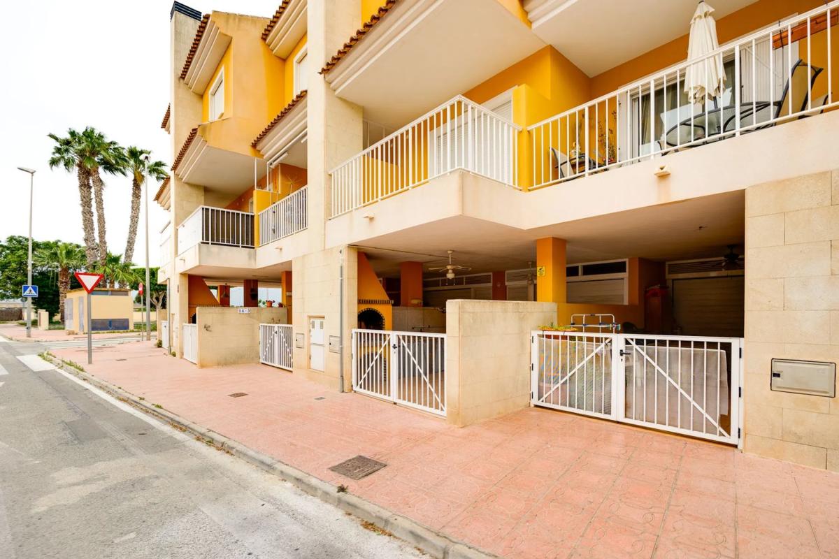 Sale of townhouse in  Calle Rojaleros Ausentes, 33 , Rojales photo 5