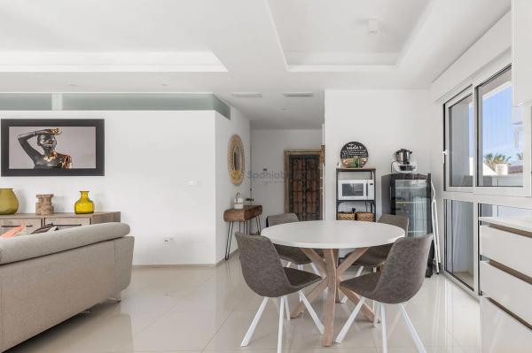Квартира на продажу на  Avenida del Salvador, 55, Рохалес photo 4