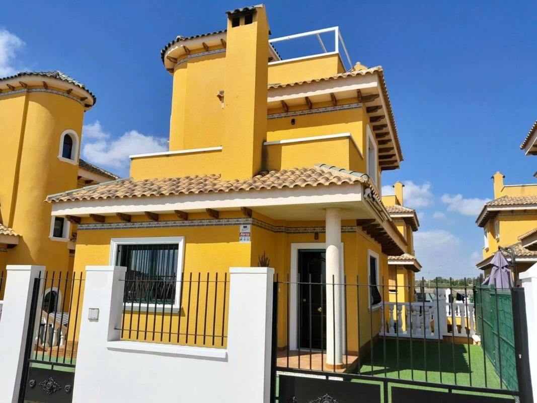 Propiedades en venta y alquiler en España photo 1