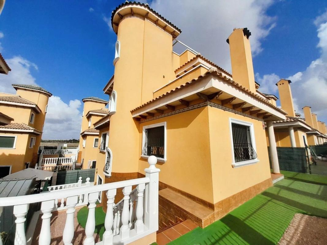 Propiedades en venta y alquiler en España photo 4