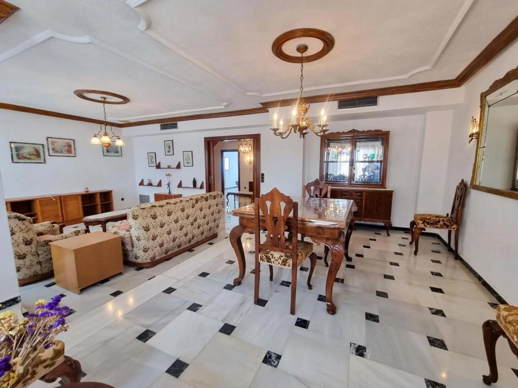 Продажа пентхауса на  Calle Valentín Fuster, Рохалес photo 5