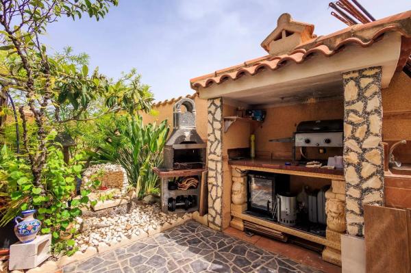 Chalet adosado en venta en Calle Costa Tropical, 2 , Rojales thumbnail 1