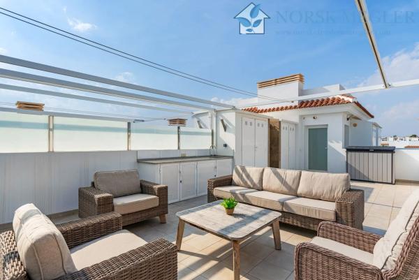 Пентхаус на продажу в Avenida Avenue Avenue de Málaga s/n, Рохалес thumbnail 1