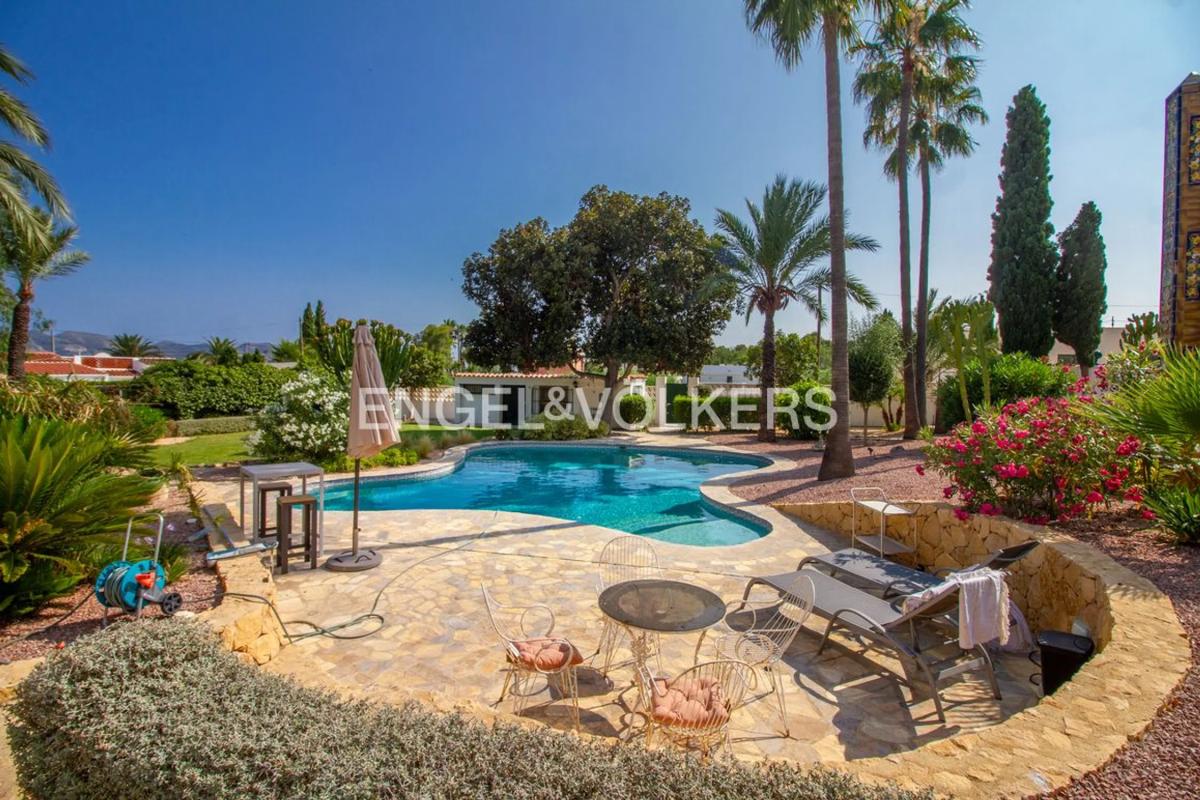 Sale of independent chalet in Colonia Escandinavia-Cautivador, Alfaz del Pi
 photo 4