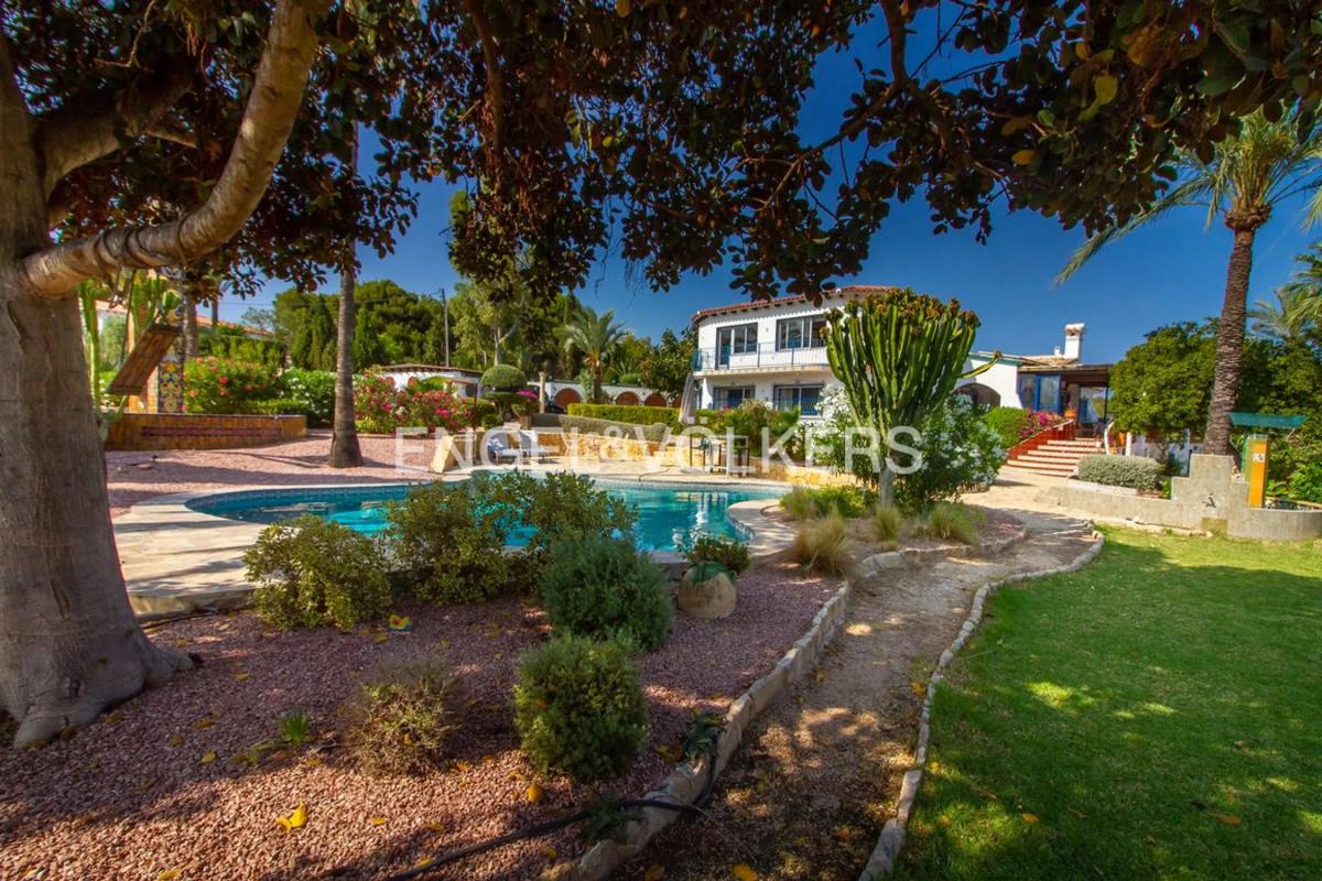 Sale of independent chalet in Colonia Escandinavia-Cautivador, Alfaz del Pi
 photo 5