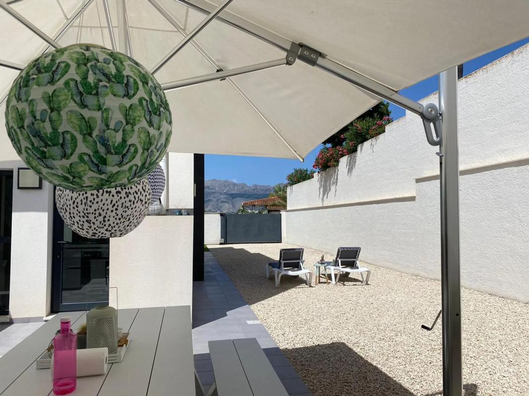 Venta de chalet adosado en  Calle Orió, 10 , Alfaz del Pi photo 4