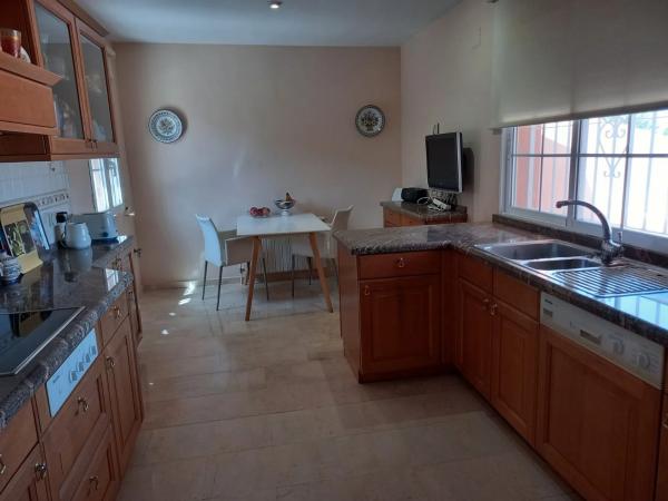 Independent chalet for sale in L'Albir, Alfaz del Pi
 photo 3