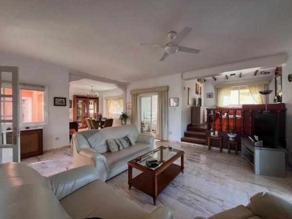 Independent chalet for sale in L'Albir, Alfaz del Pi
 photo 3