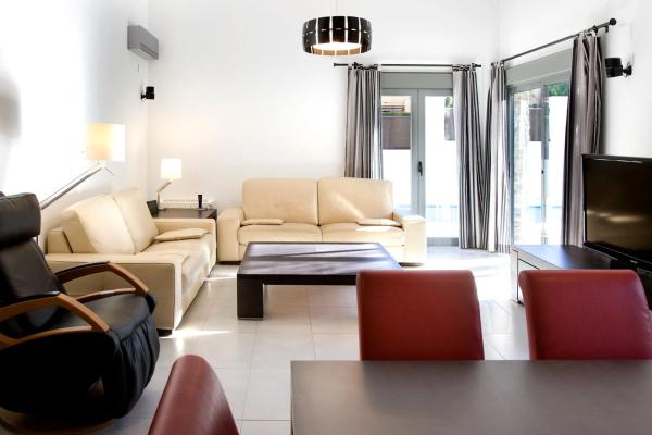 Chalet independiente en venta en CL CORMORA, 1, Alfaz del Pi
 photo 3