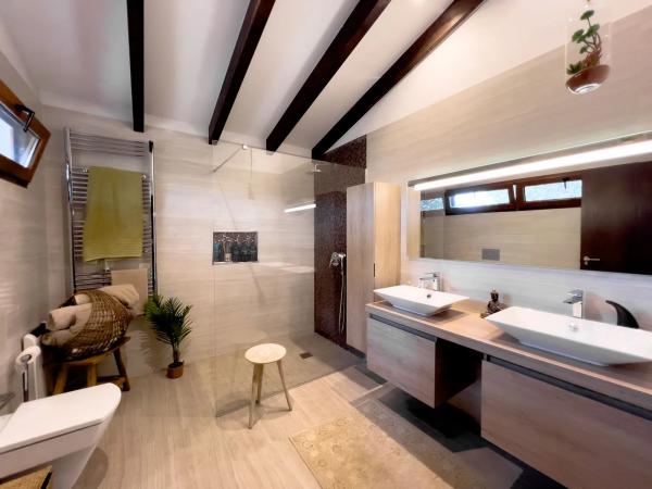 Chalet wolnostojący na sprzedaż w Calle de l'Arabí, 5, Alfaz del Pi photo 1