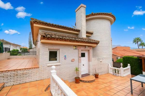 Chalet pareado photo 1