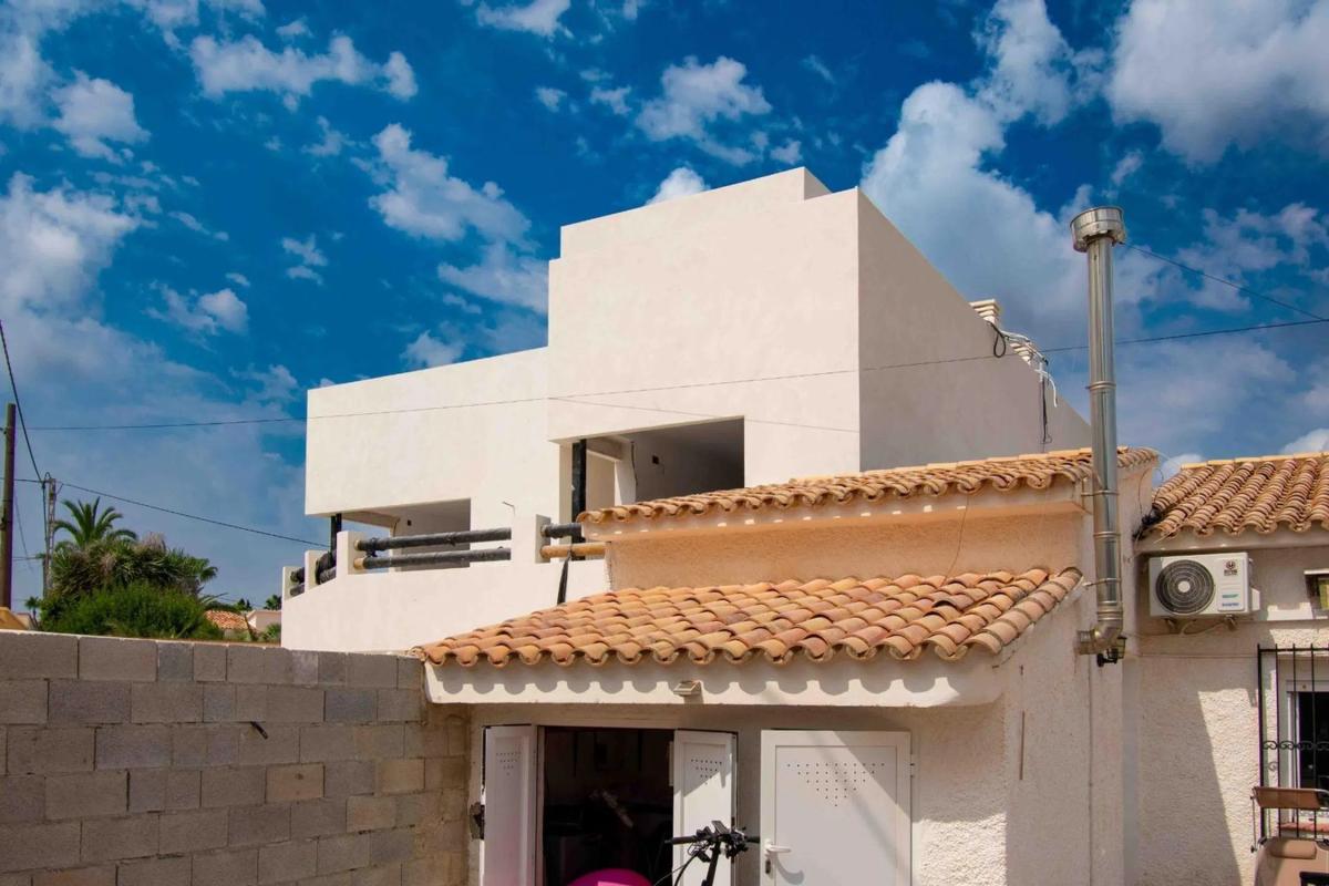 Sale of independent chalet in Calle Gabriel Miró, Alfaz del Pi
 photo 4