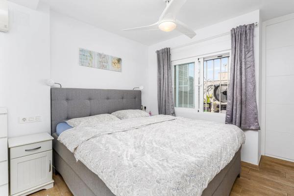 Chalet wolnostojący na sprzedaż w Calle JUPITER, Alfaz del Pi photo 1