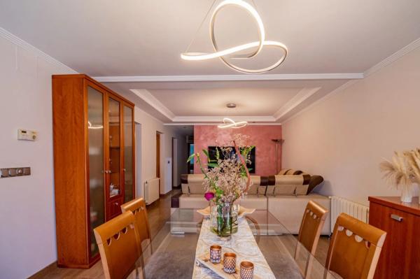 Chalet adosado en venta en  Calle Violeta , Alfaz del Pi photo 1