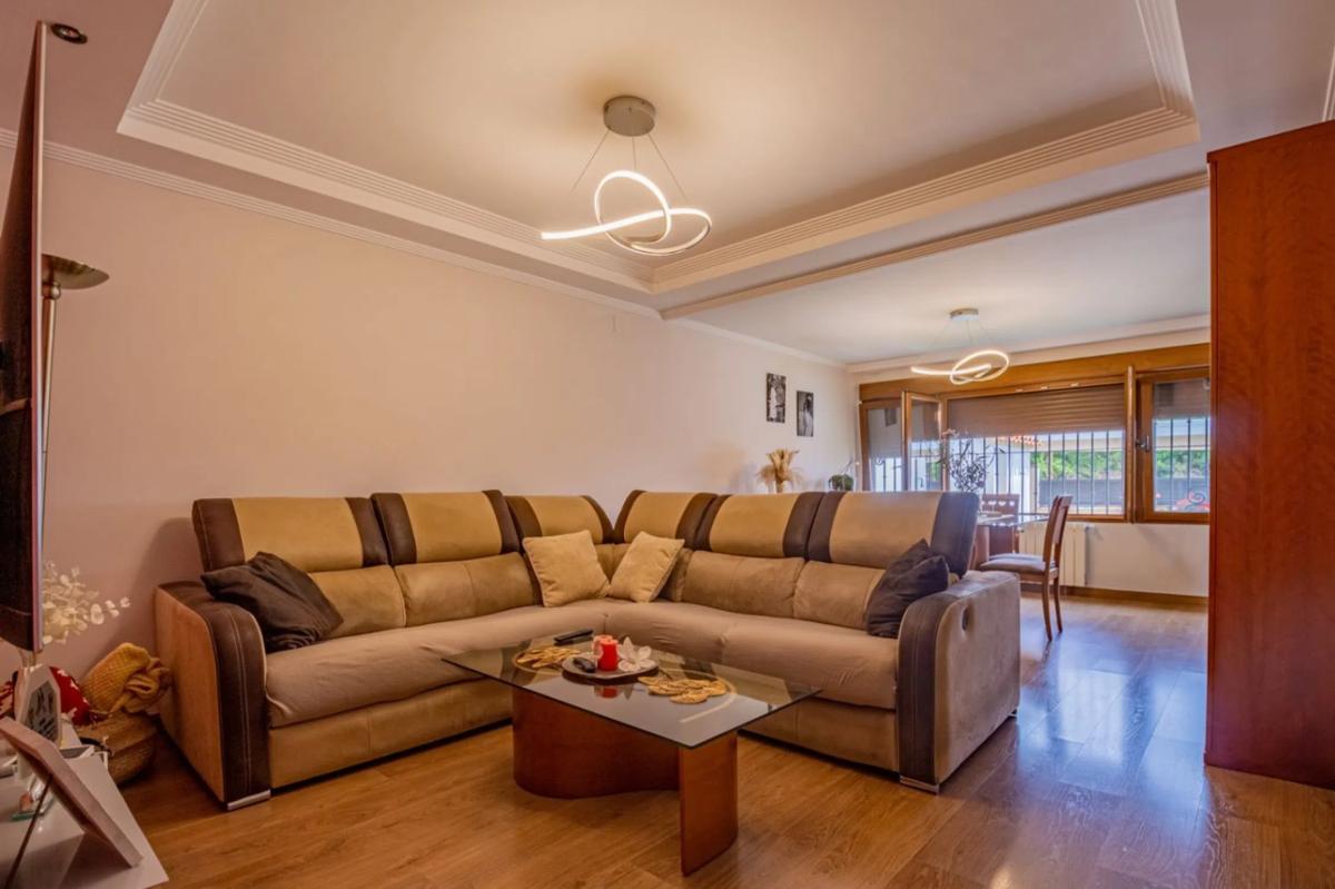 Venta de chalet adosado en  Calle Violeta , Alfaz del Pi photo 3