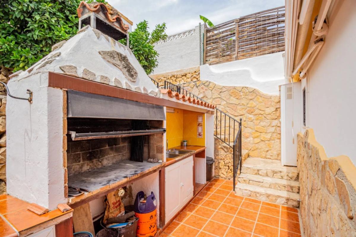 Venta de chalet adosado en  Calle Violeta , Alfaz del Pi photo 5