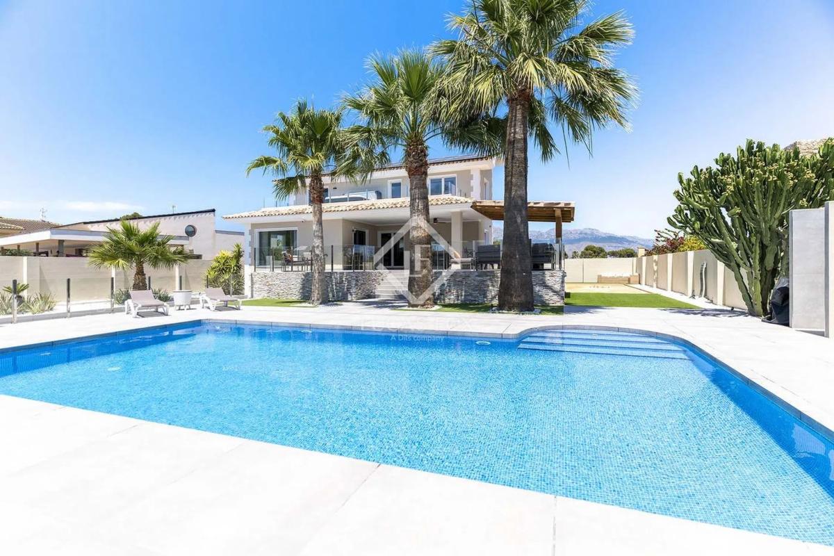 Venta de chalet independiente en Avenida gran canaria, Alfaz del Pi
photo 3