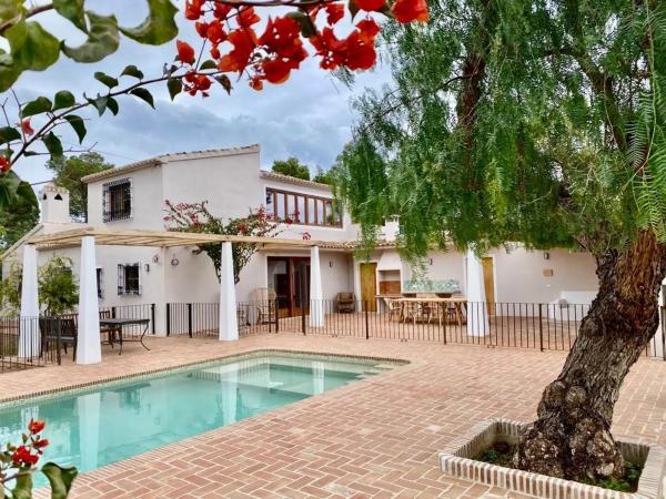 Chalet independiente en venta en Camino del Barranquet, 8, Alfaz del Pi
 photo 1