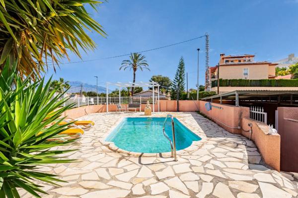Independent chalet for sale in Calle Pinsa, Alfaz del Pi
 photo 1