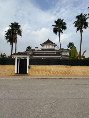 Chalet wolnostojący na sprzedaż w Calle Fuerteventura, 2, Alfaz del Pi photo 1