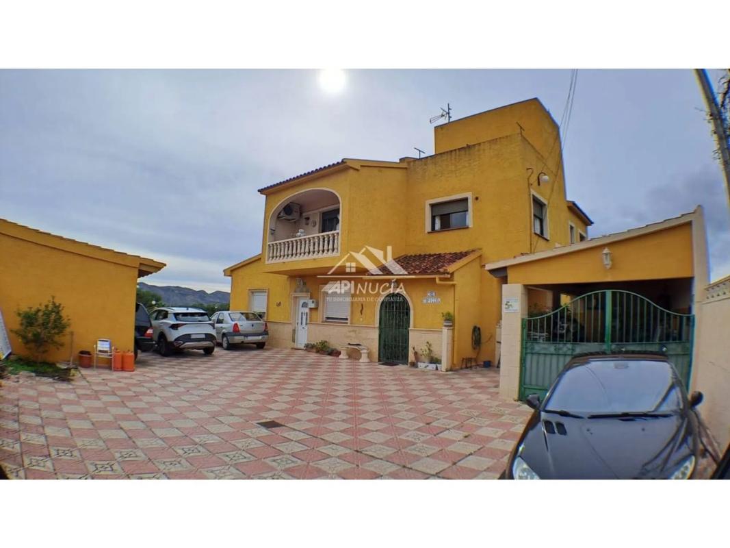 Venta de chalet independiente en Avenida Carbonera, 66 -68, Alfaz del Pi
photo 1