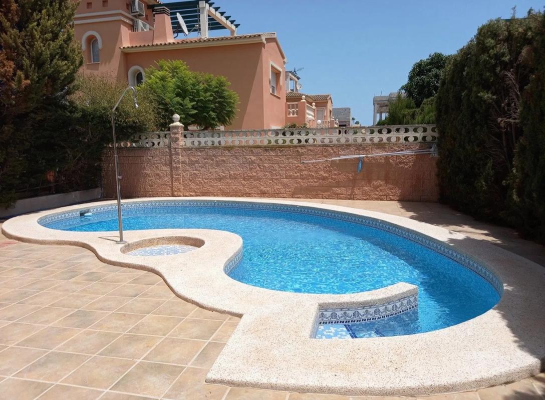 Sale of independent chalet in L'Albir, Alfaz del Pi
photo 4