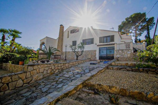 Chalet independiente en venta en Calle Quevedo, Alfaz del Pi
 photo 1