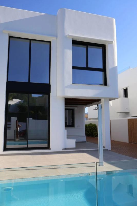 Sale of independent chalet in Calle Dofí, 5, Alfaz del Pi
photo 2