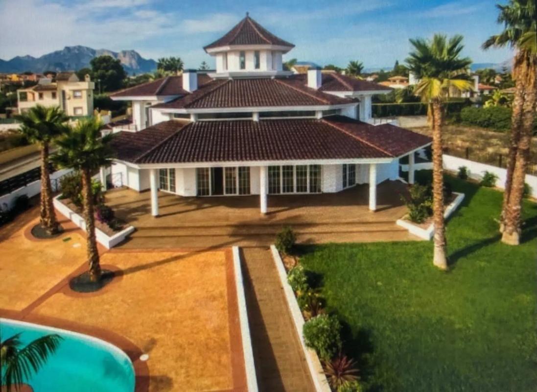 Venta de chalet independiente en Calle Tenerife, Alfaz del Pi
photo 1