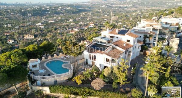 Частный шале на продаже в  Altea Pueblo, Алтея photo 4