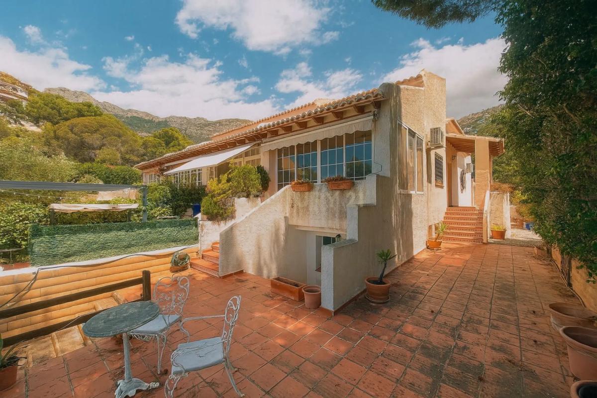 Venta de chalet adosado en  Calle Austria , Altea photo 5