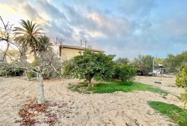 Independent chalet for sale in Centro Urbano, Benidorm
photo 1