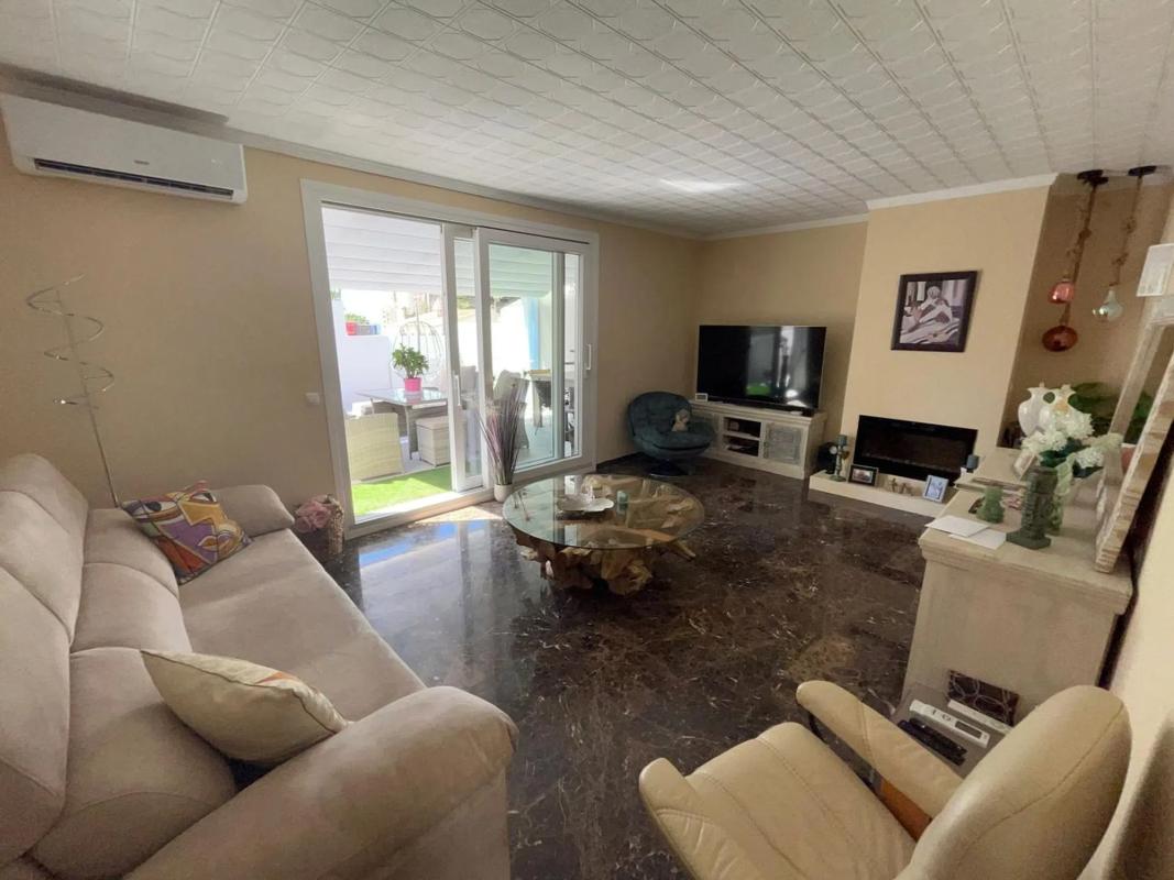 Sale of independent chalet in Barrio Zona Sierra Helada, Benidorm
photo 4