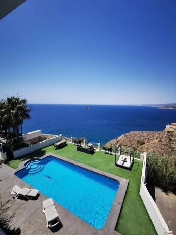 Independent chalet for sale in Playa de Levante, Benidorm
thumbnail 2