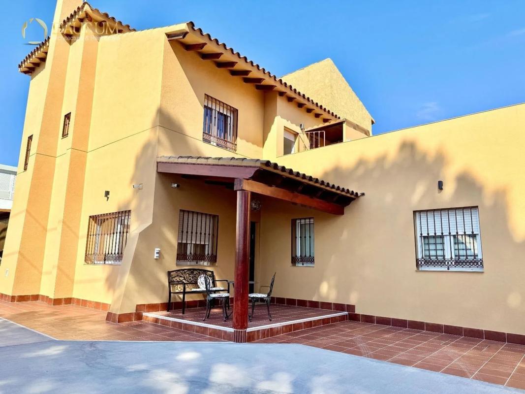 Propiedades en venta y alquiler en España photo 1