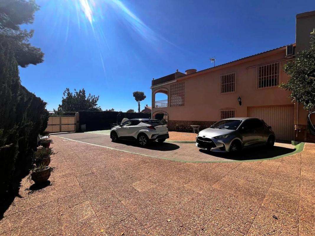 Sale of independent chalet in Pueblo Levante, Benidorm
photo 5