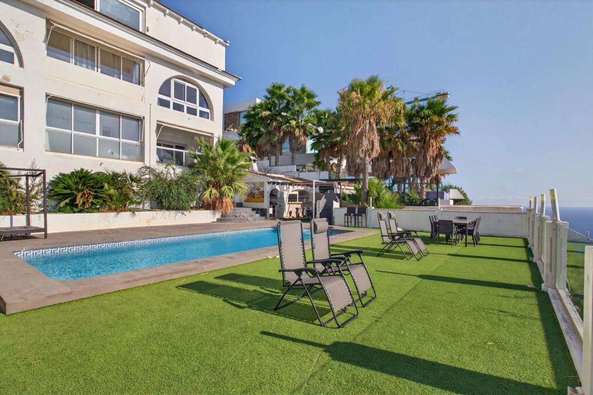 Sale of independent chalet in Barrio Zona Sierra Helada, Benidorm
photo 2
