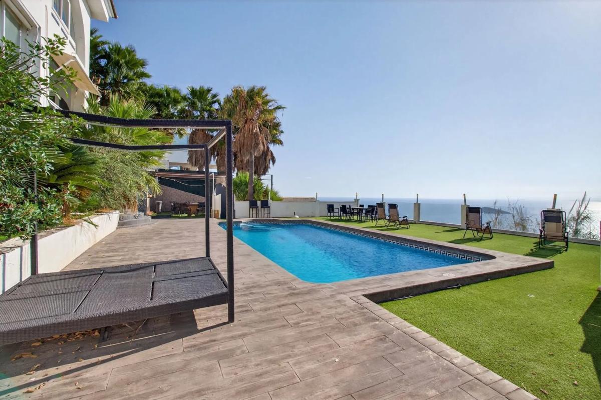 Sale of independent chalet in Barrio Zona Sierra Helada, Benidorm
photo 3