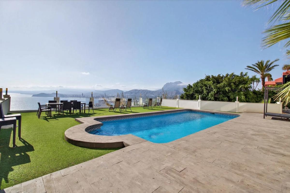 Sale of independent chalet in Barrio Zona Sierra Helada, Benidorm
photo 4