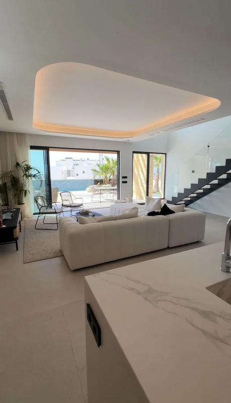 Продажа отдельного шале в Calle París, 8, Бенидорм photo 4
